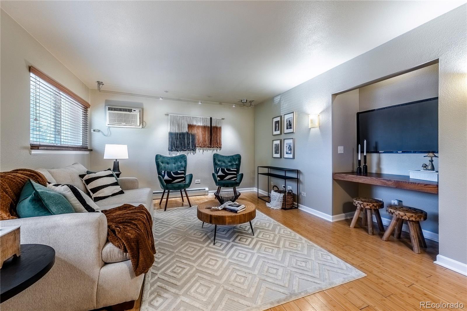 MLS Image #1 for 20 s logan street 201,denver, Colorado