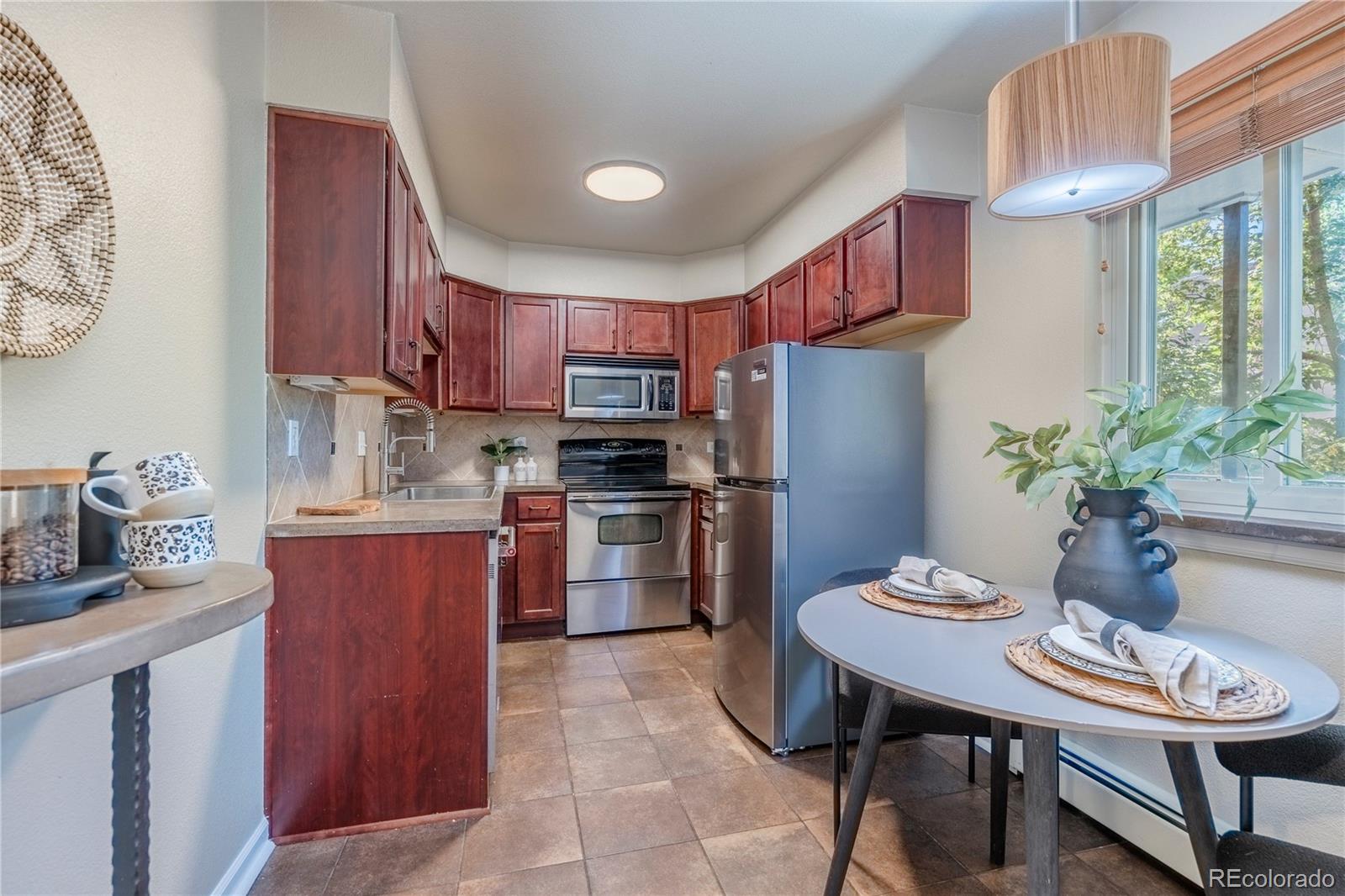 MLS Image #3 for 20 s logan street 201,denver, Colorado