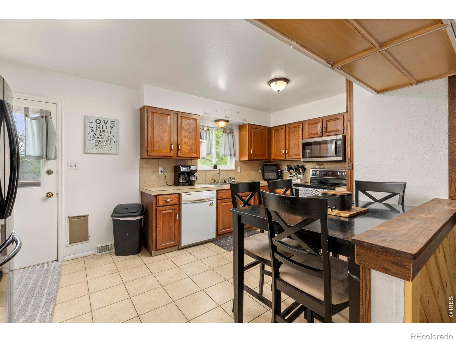 MLS Image #5 for 905  woodbine drive,windsor, Colorado