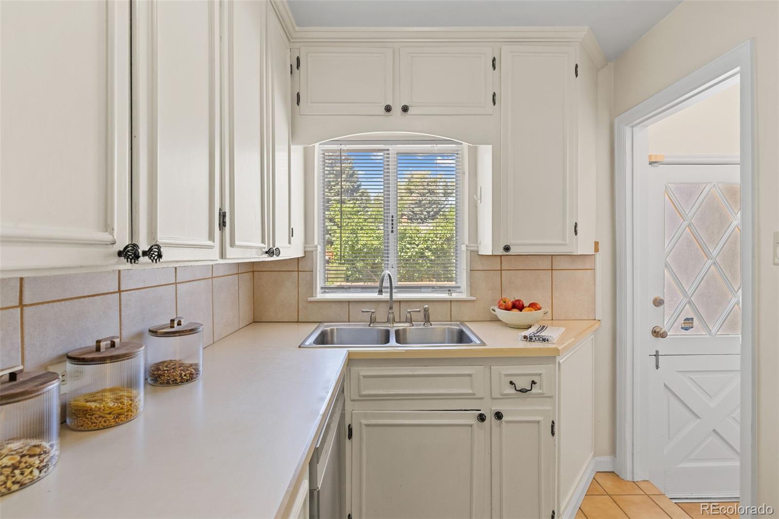 MLS Image #23 for 1129 n jasmine street,denver, Colorado