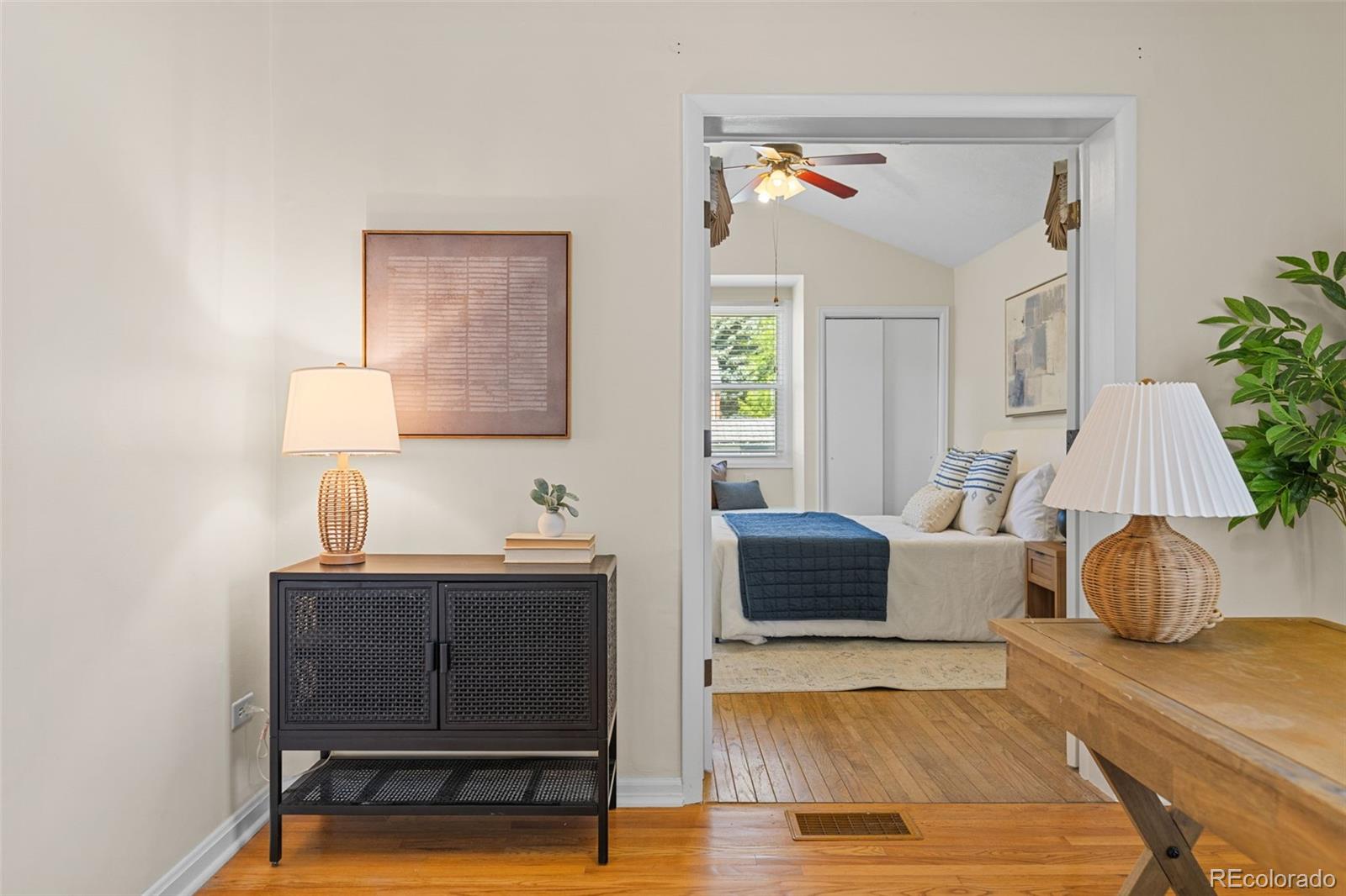 MLS Image #4 for 1129 n jasmine street,denver, Colorado
