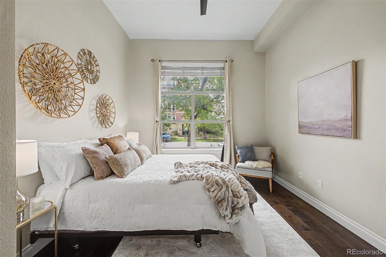 MLS Image #10 for 1700 n emerson street,denver, Colorado