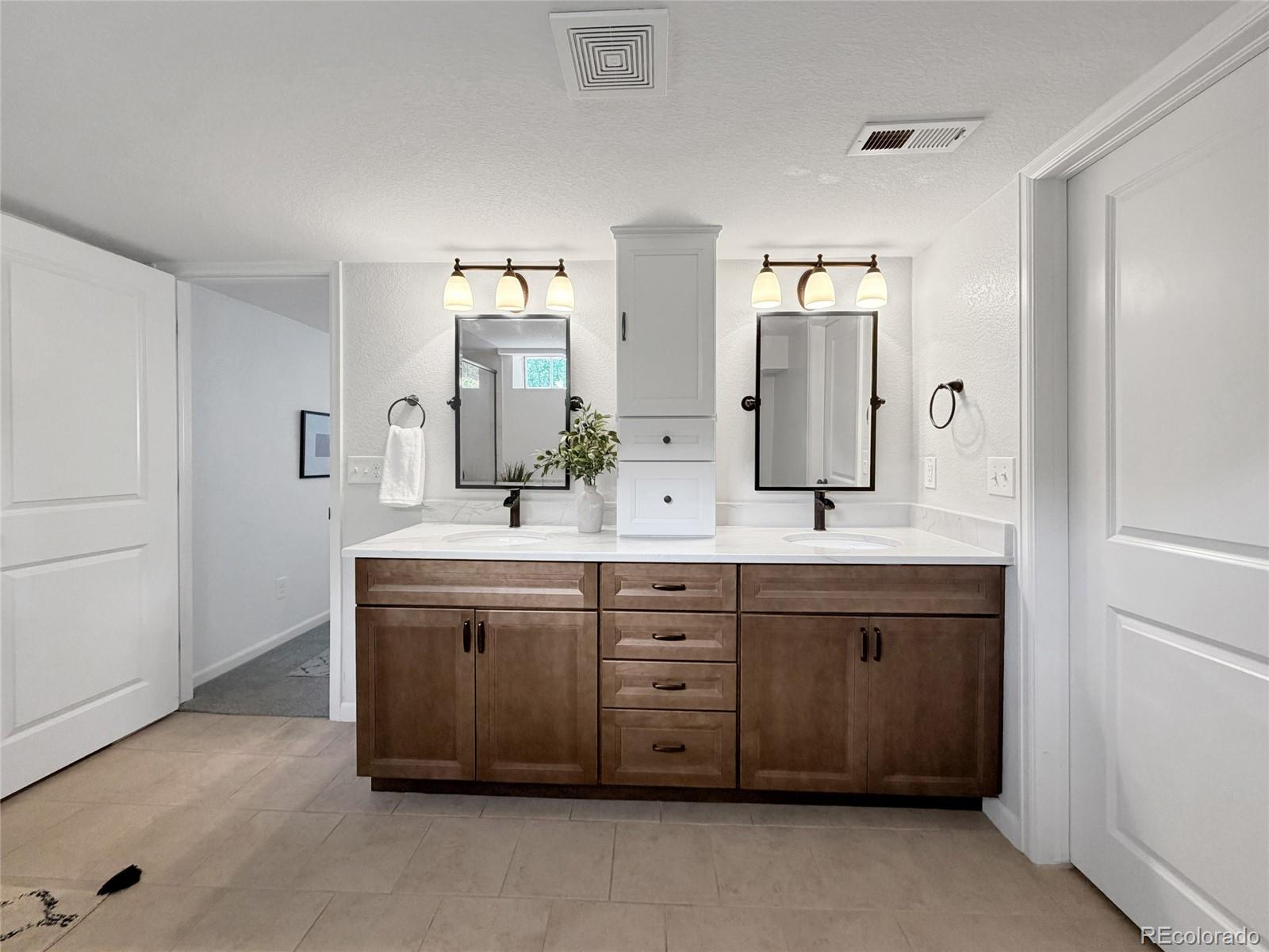 MLS Image #29 for 3232 w scott place,denver, Colorado