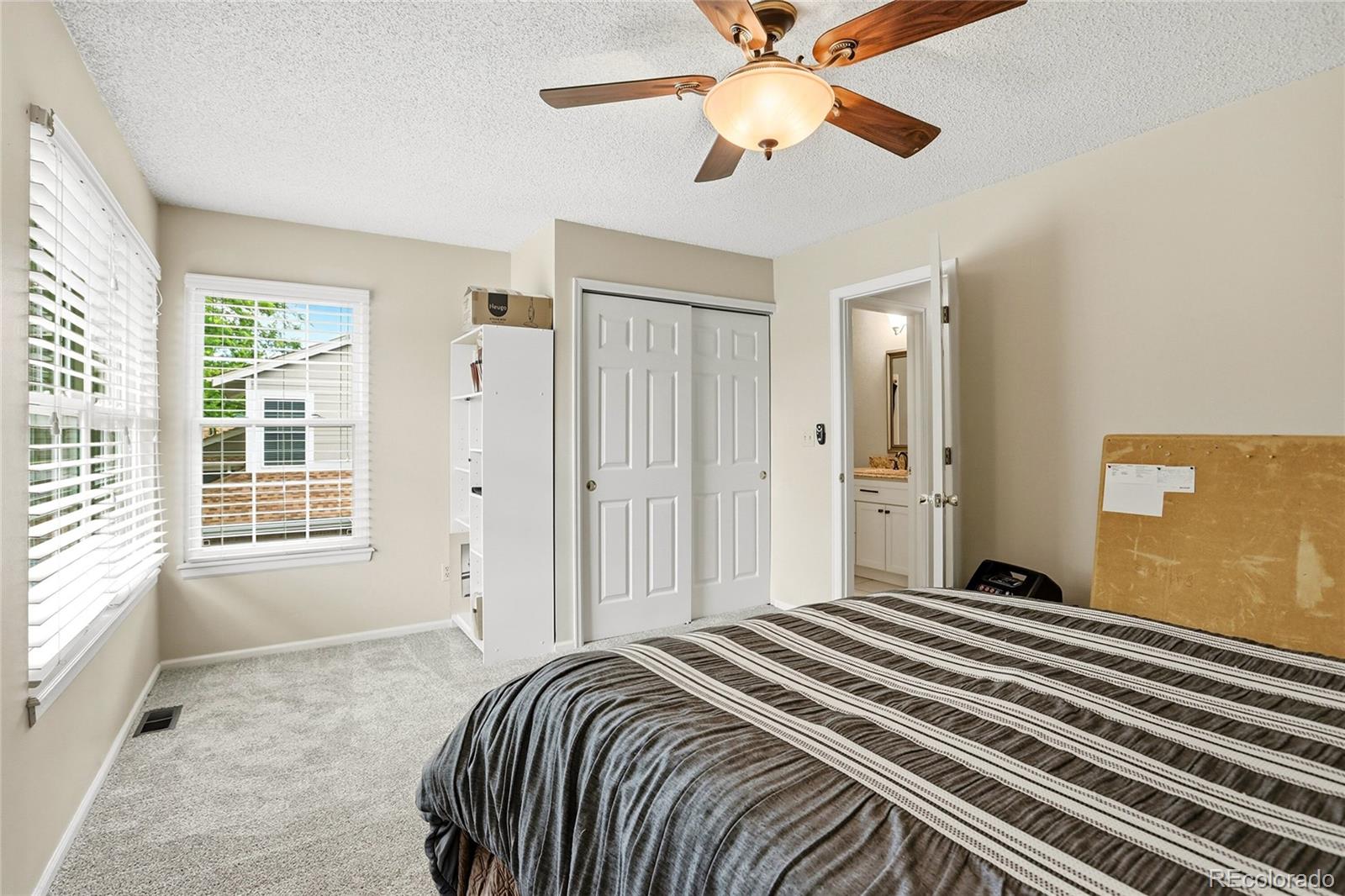 MLS Image #14 for 1566 s syracuse street,denver, Colorado
