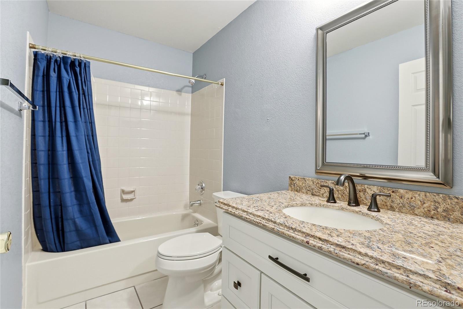MLS Image #15 for 1566 s syracuse street,denver, Colorado