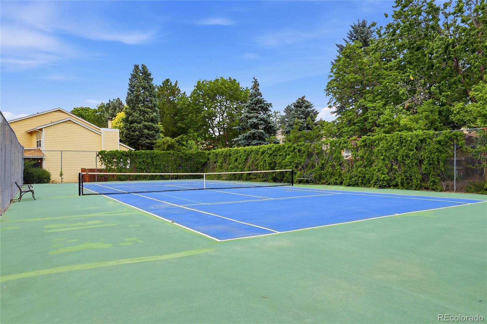 MLS Image #18 for 1566 s syracuse street,denver, Colorado