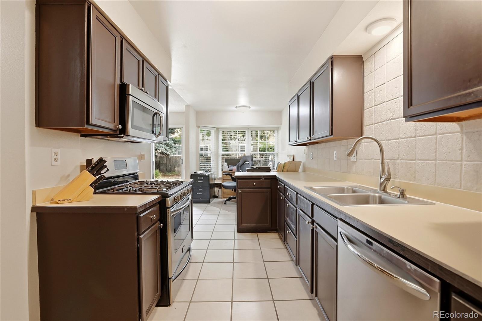 MLS Image #7 for 1566 s syracuse street,denver, Colorado