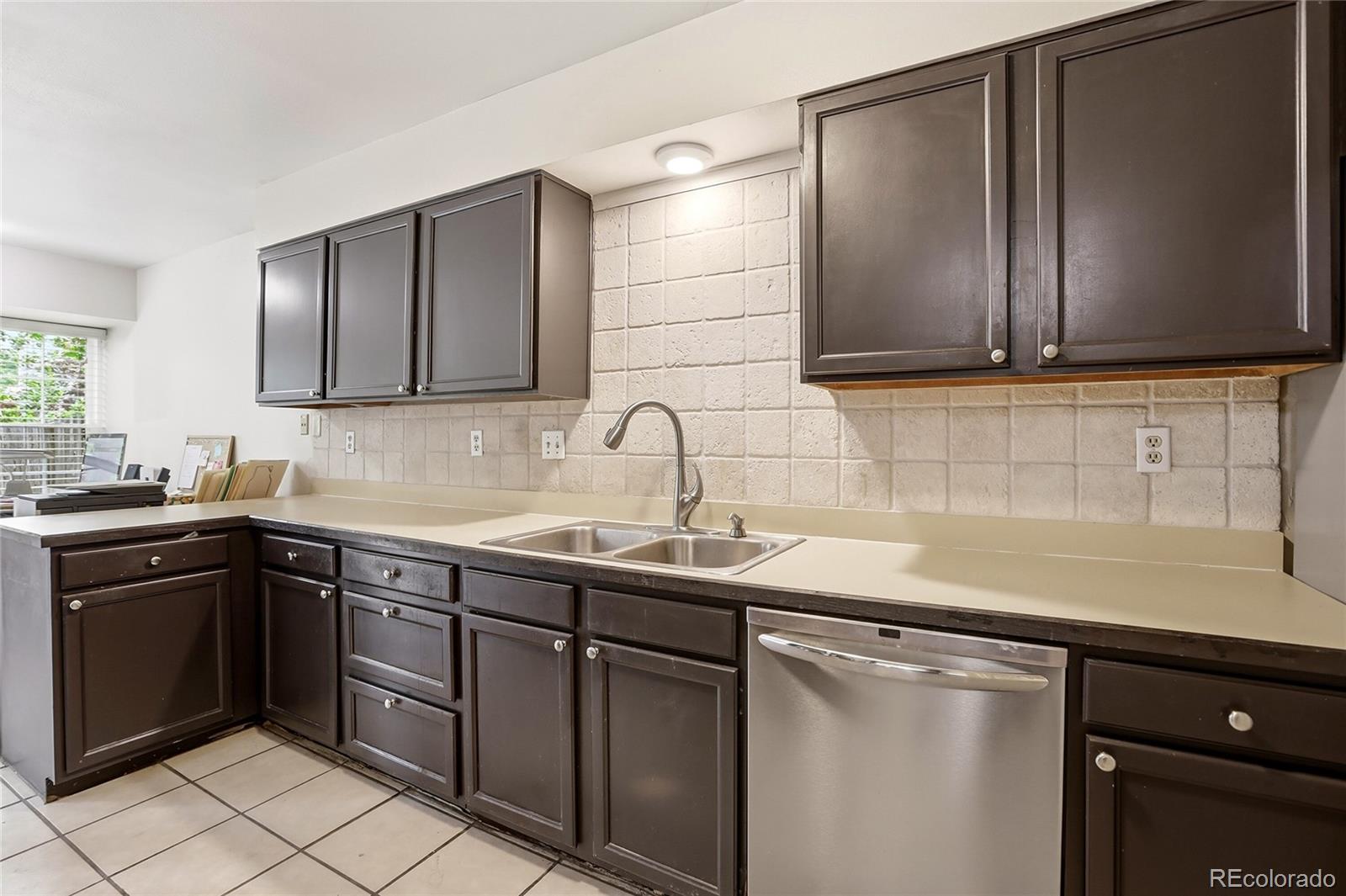 MLS Image #8 for 1566 s syracuse street,denver, Colorado