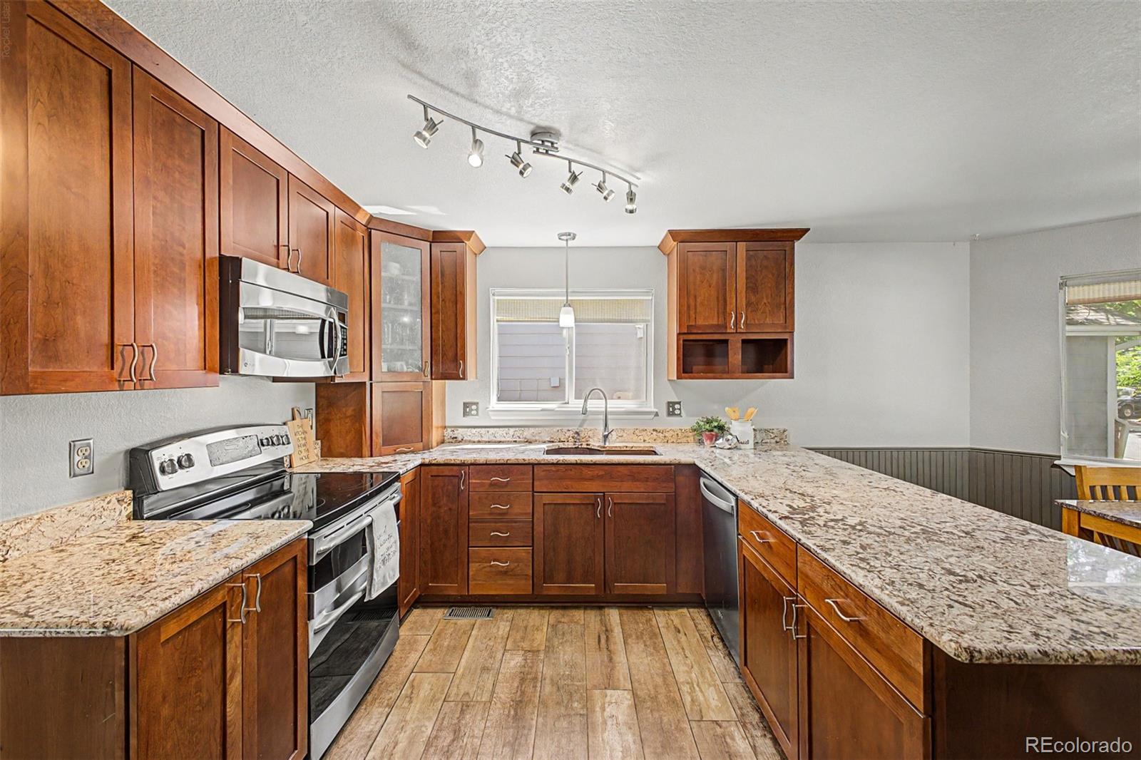 MLS Image #10 for 6242 s robb way,littleton, Colorado