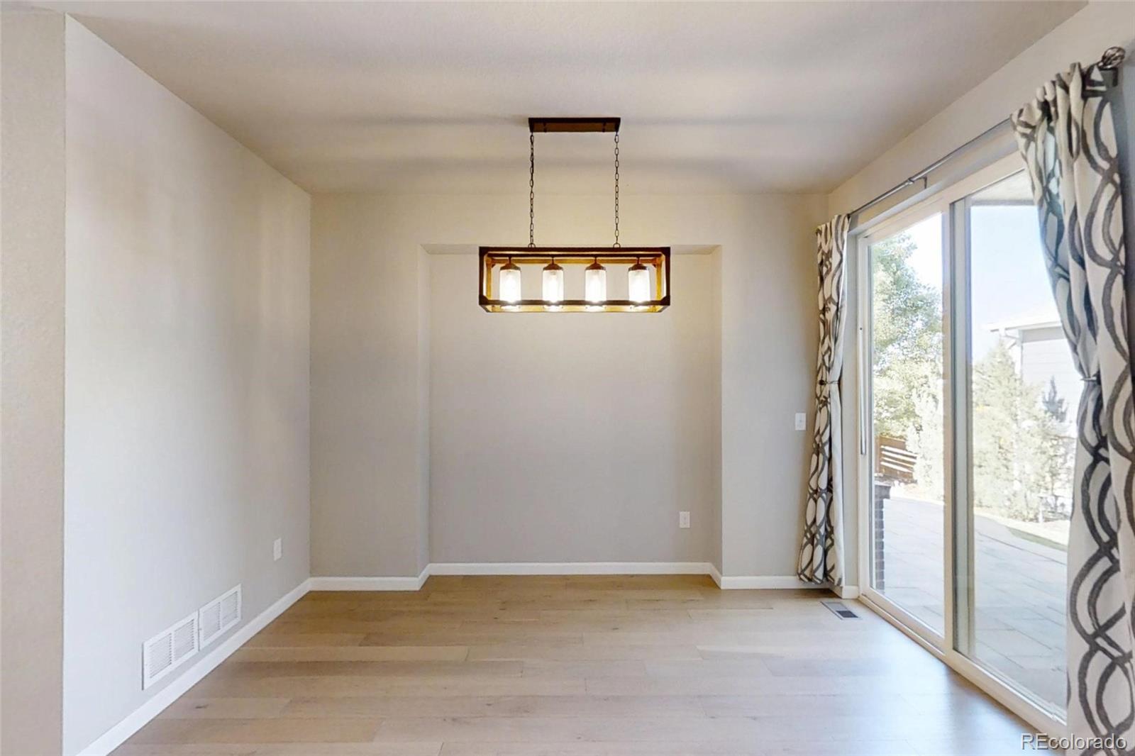 MLS Image #4 for 521 e hinsdale avenue,littleton, Colorado