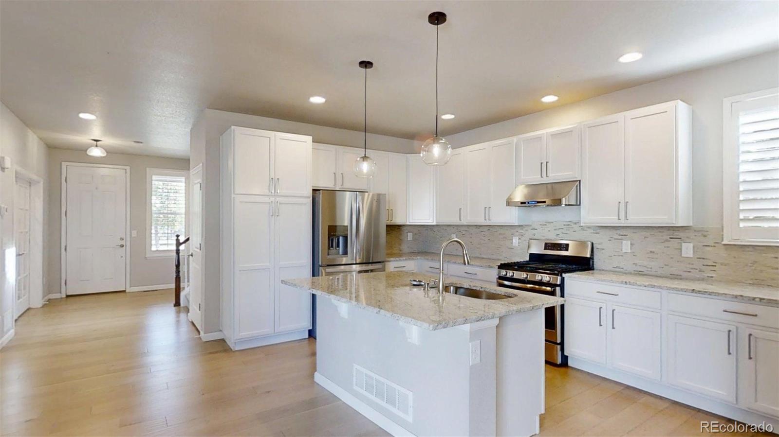 MLS Image #6 for 521 e hinsdale avenue,littleton, Colorado