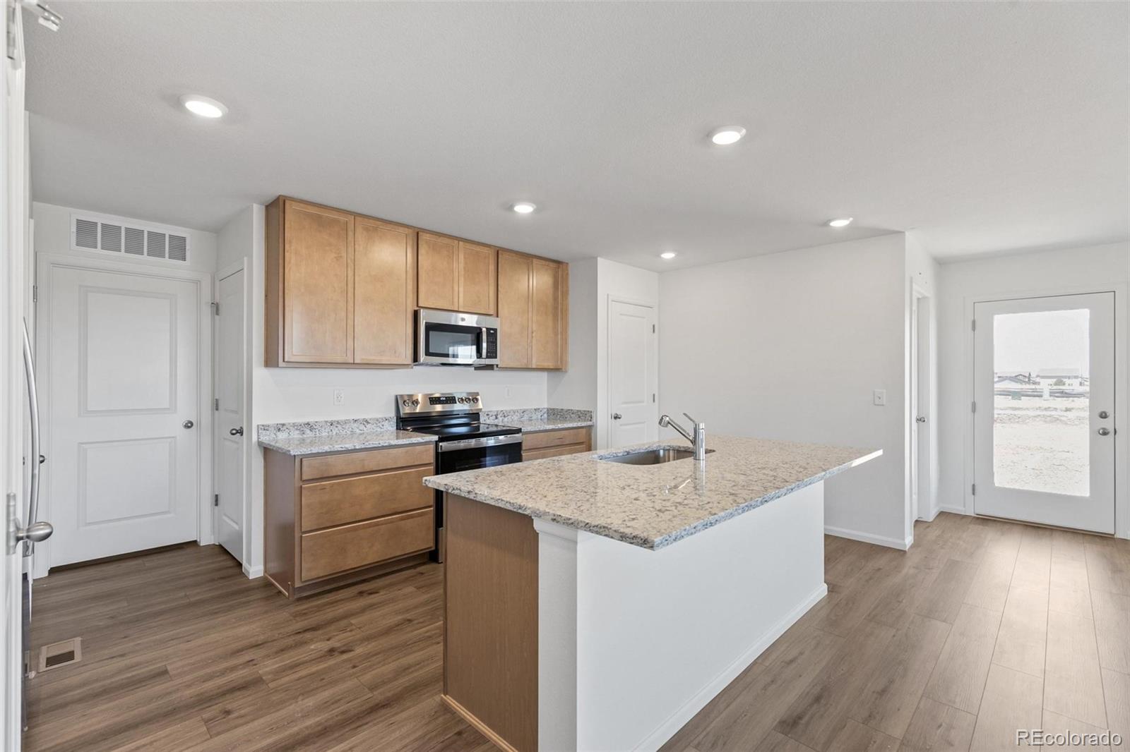MLS Image #10 for 47357  bluebell avenue,bennett, Colorado