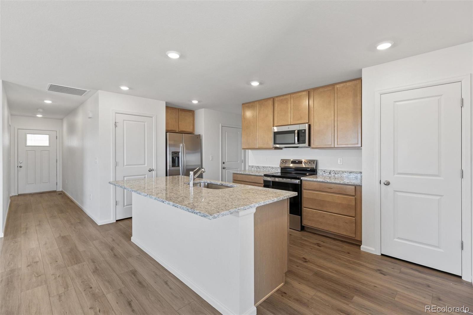 MLS Image #11 for 47357  bluebell avenue,bennett, Colorado