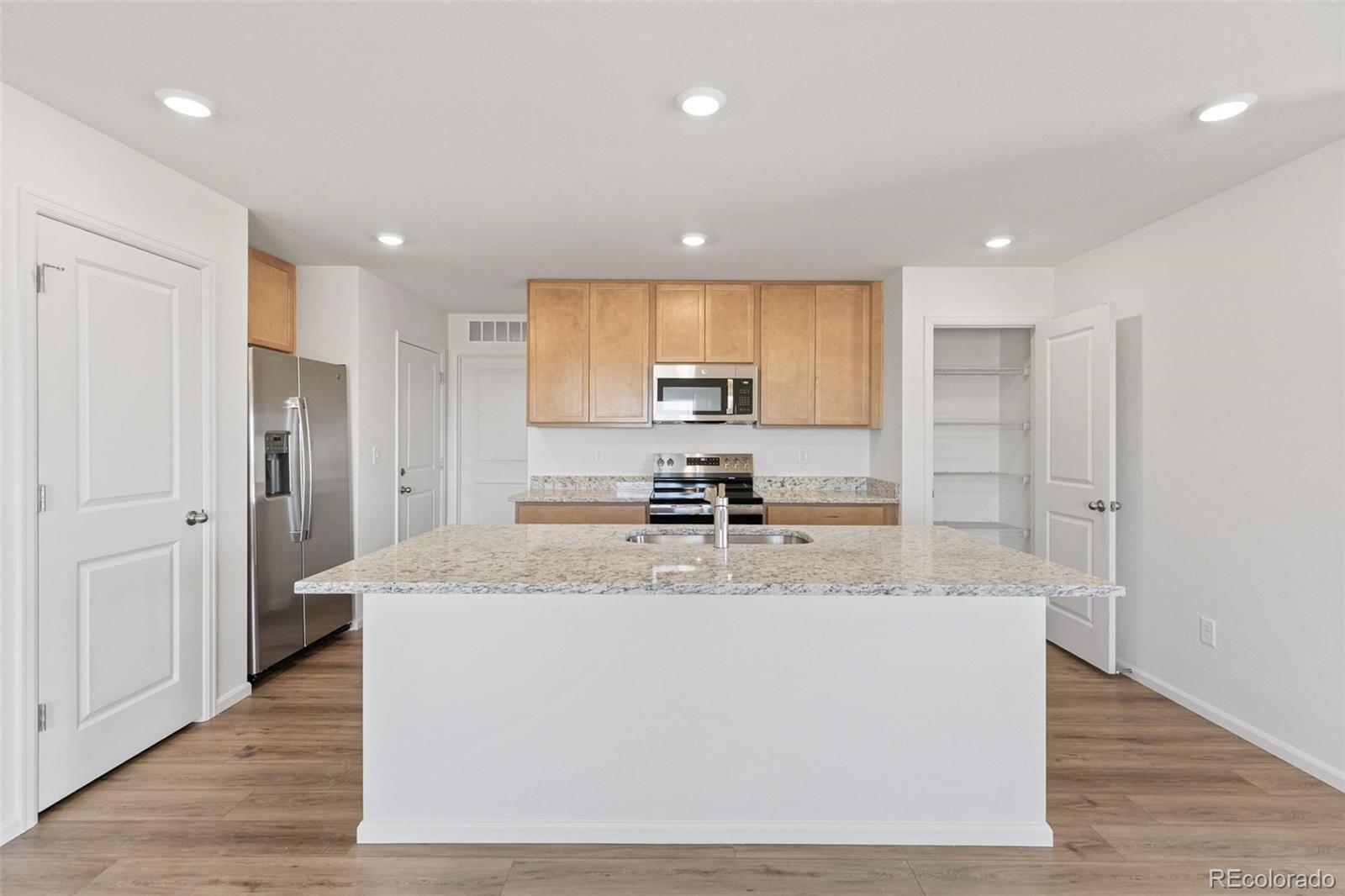MLS Image #13 for 47357  bluebell avenue,bennett, Colorado