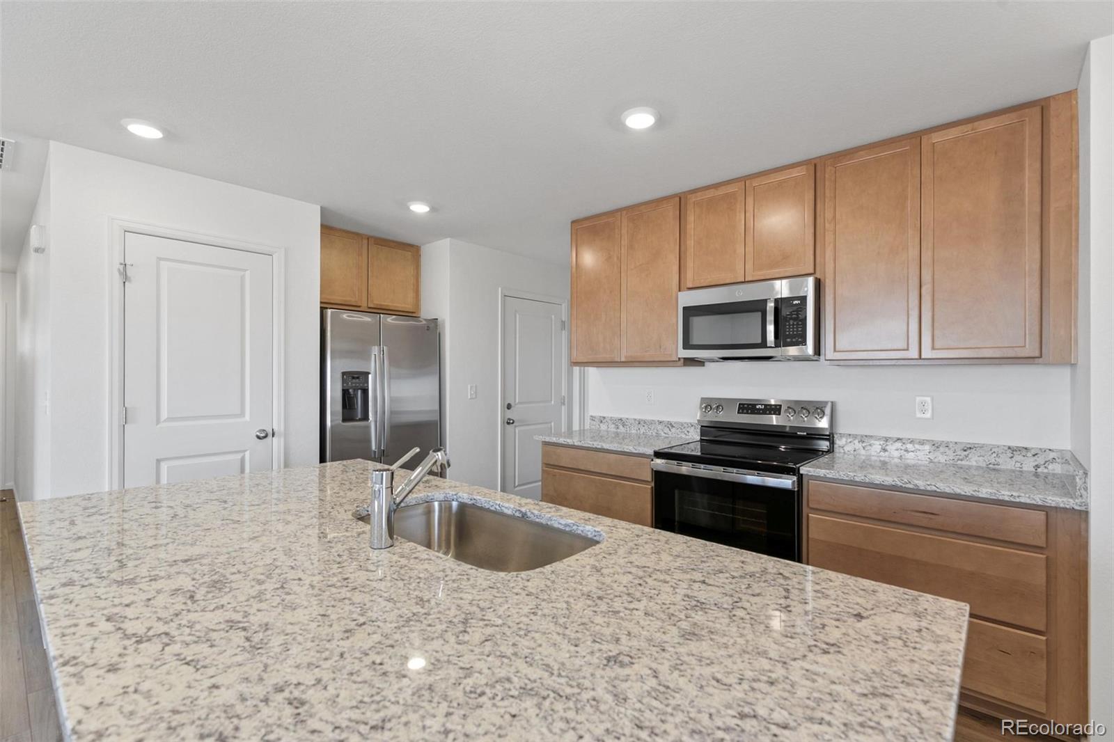 MLS Image #14 for 47357  bluebell avenue,bennett, Colorado