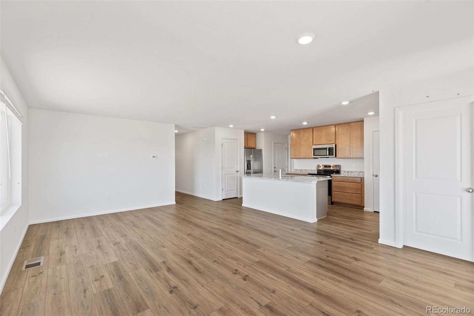 MLS Image #5 for 47357  bluebell avenue,bennett, Colorado