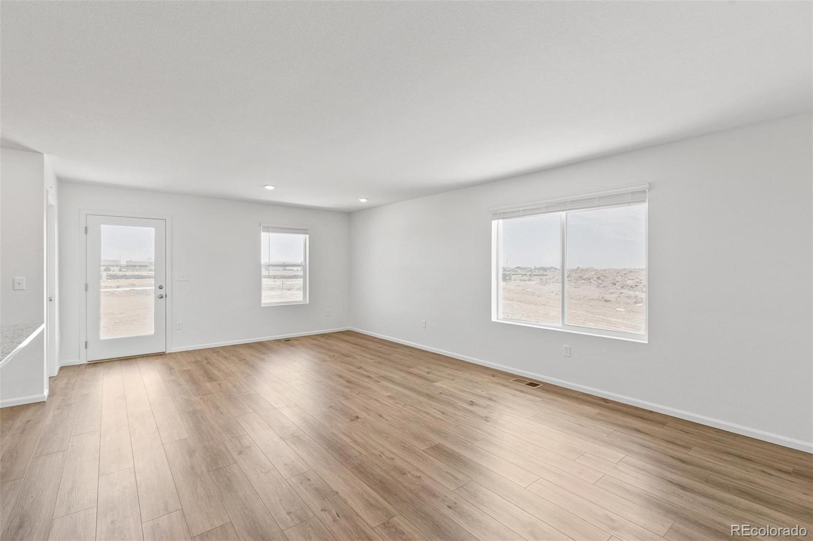 MLS Image #6 for 47357  bluebell avenue,bennett, Colorado