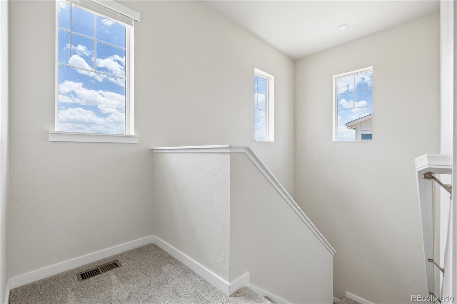 MLS Image #11 for 22729 e 47th drive,aurora, Colorado