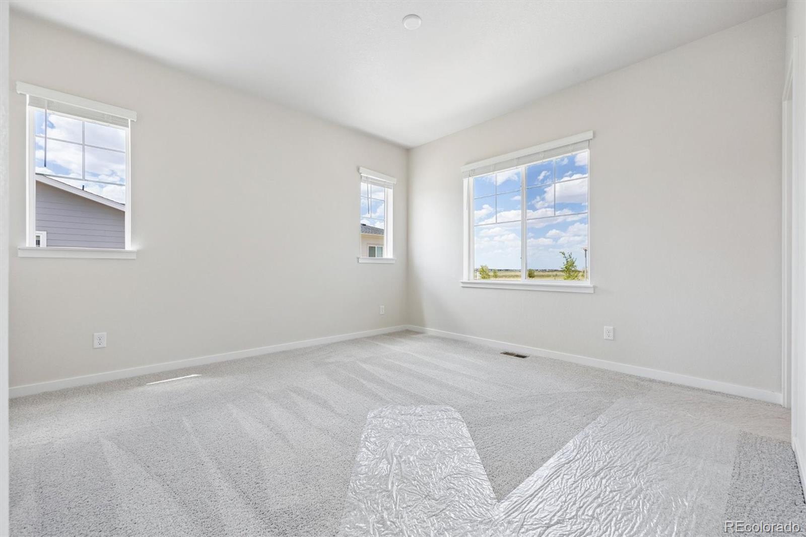 MLS Image #12 for 22729 e 47th drive,aurora, Colorado