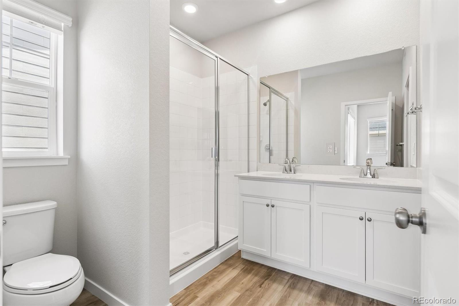 MLS Image #13 for 22729 e 47th drive,aurora, Colorado