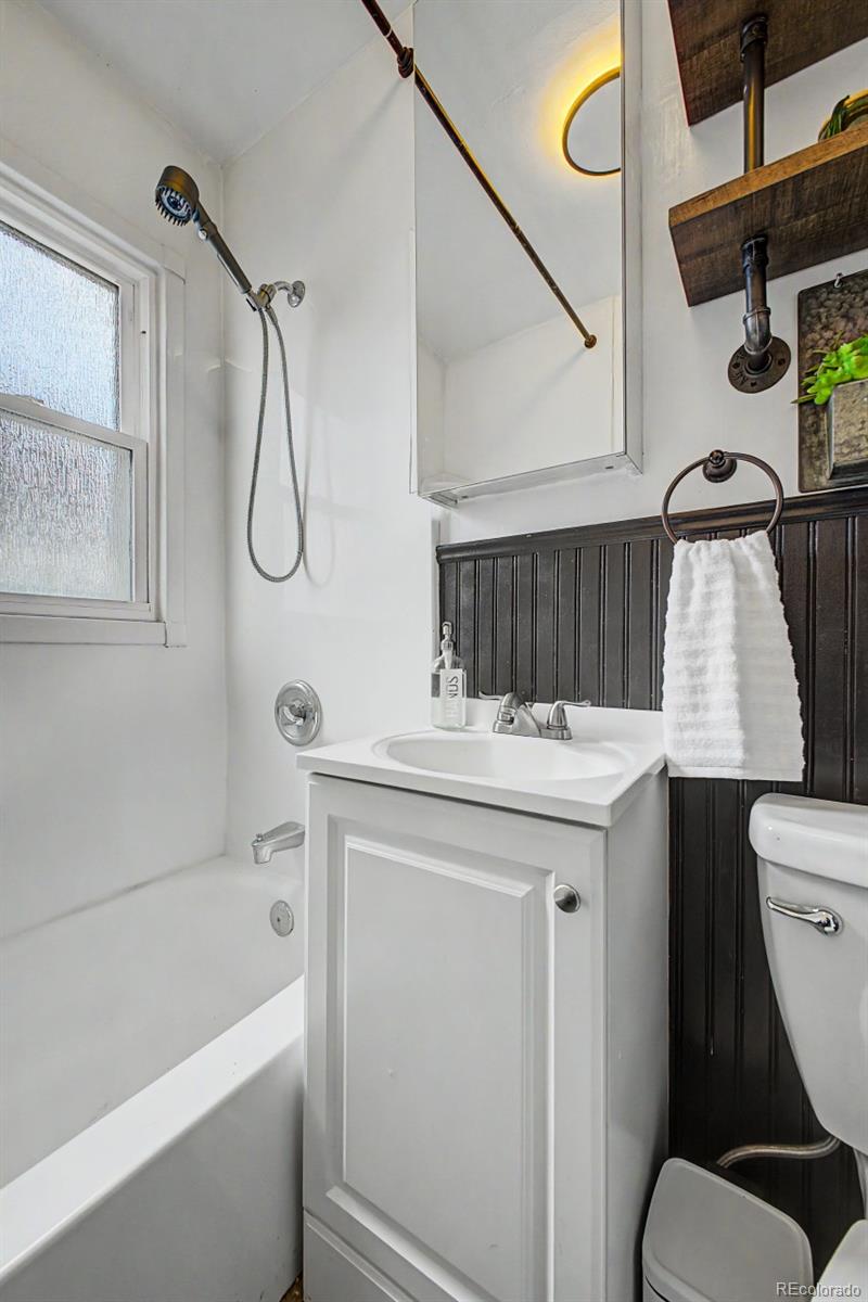 MLS Image #13 for 2963 s fox street,englewood, Colorado