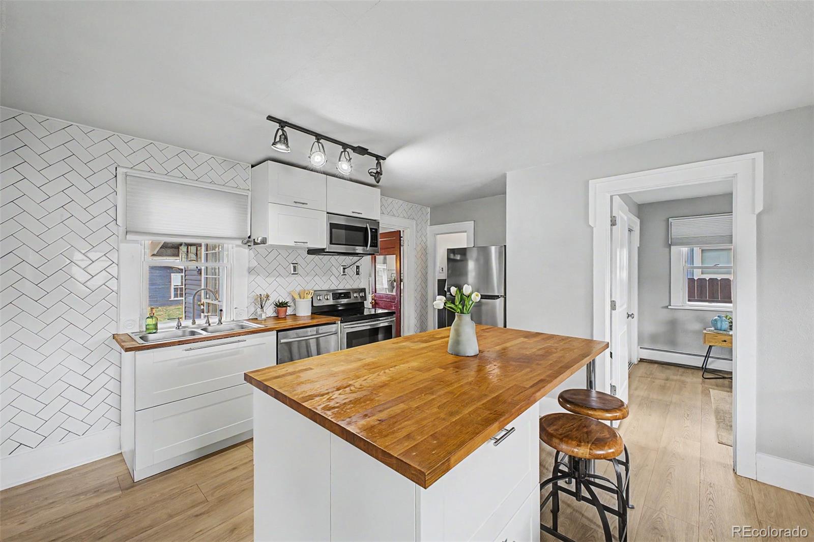MLS Image #8 for 2963 s fox street,englewood, Colorado