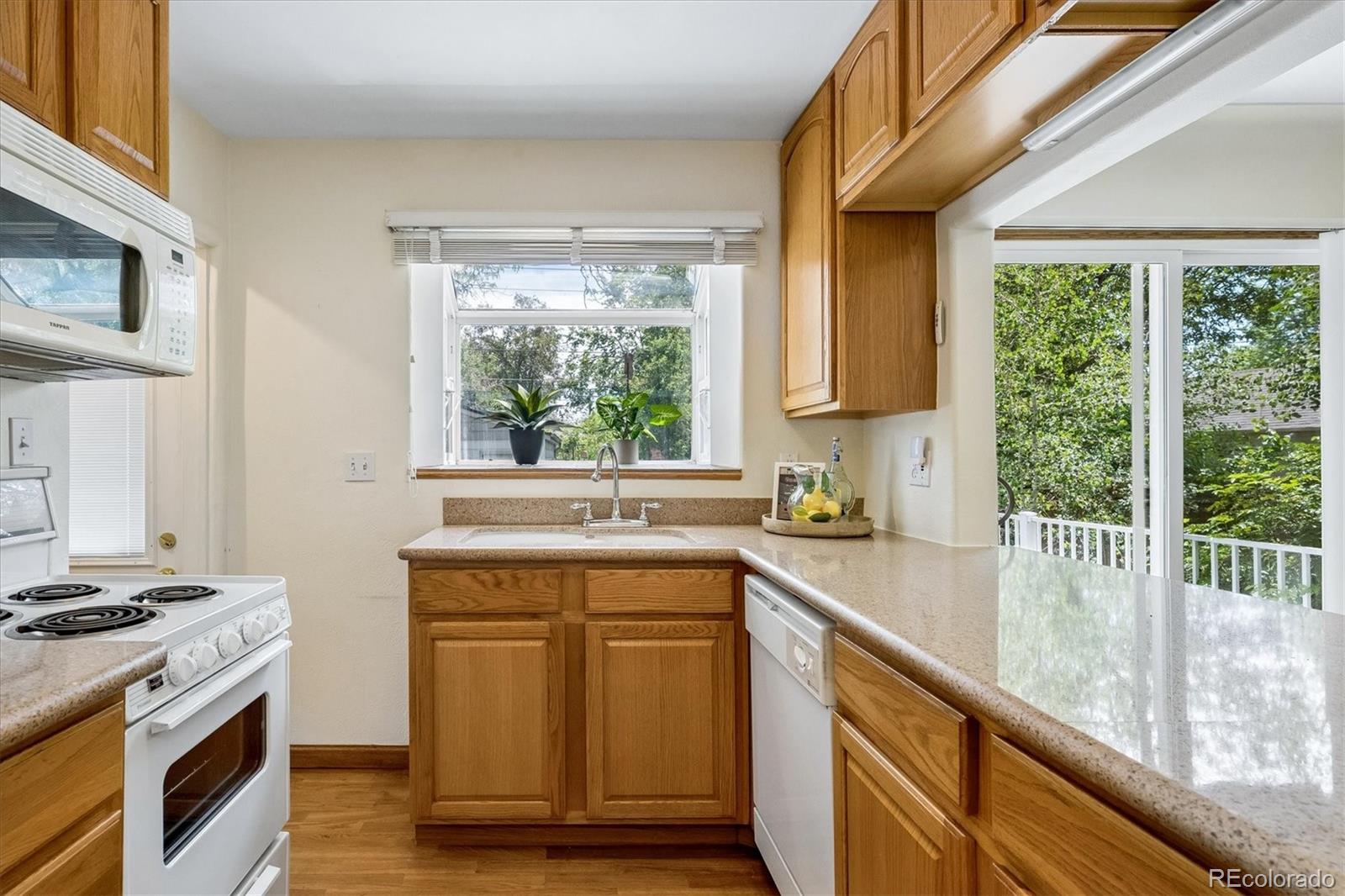 MLS Image #10 for 3912 s cherokee street,englewood, Colorado