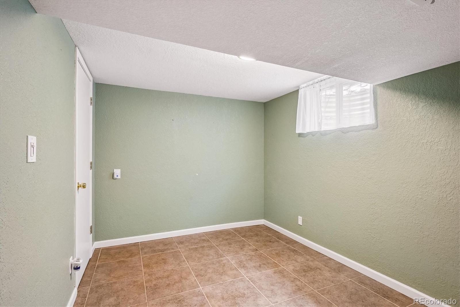 MLS Image #20 for 3912 s cherokee street,englewood, Colorado