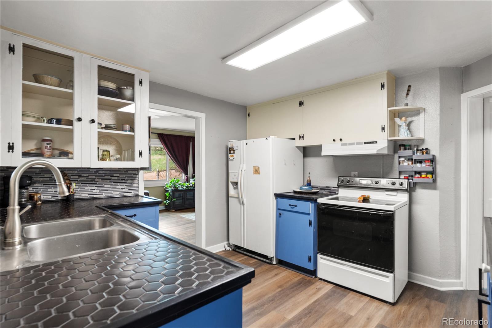 MLS Image #2 for 20  larkspur street,palmer lake, Colorado
