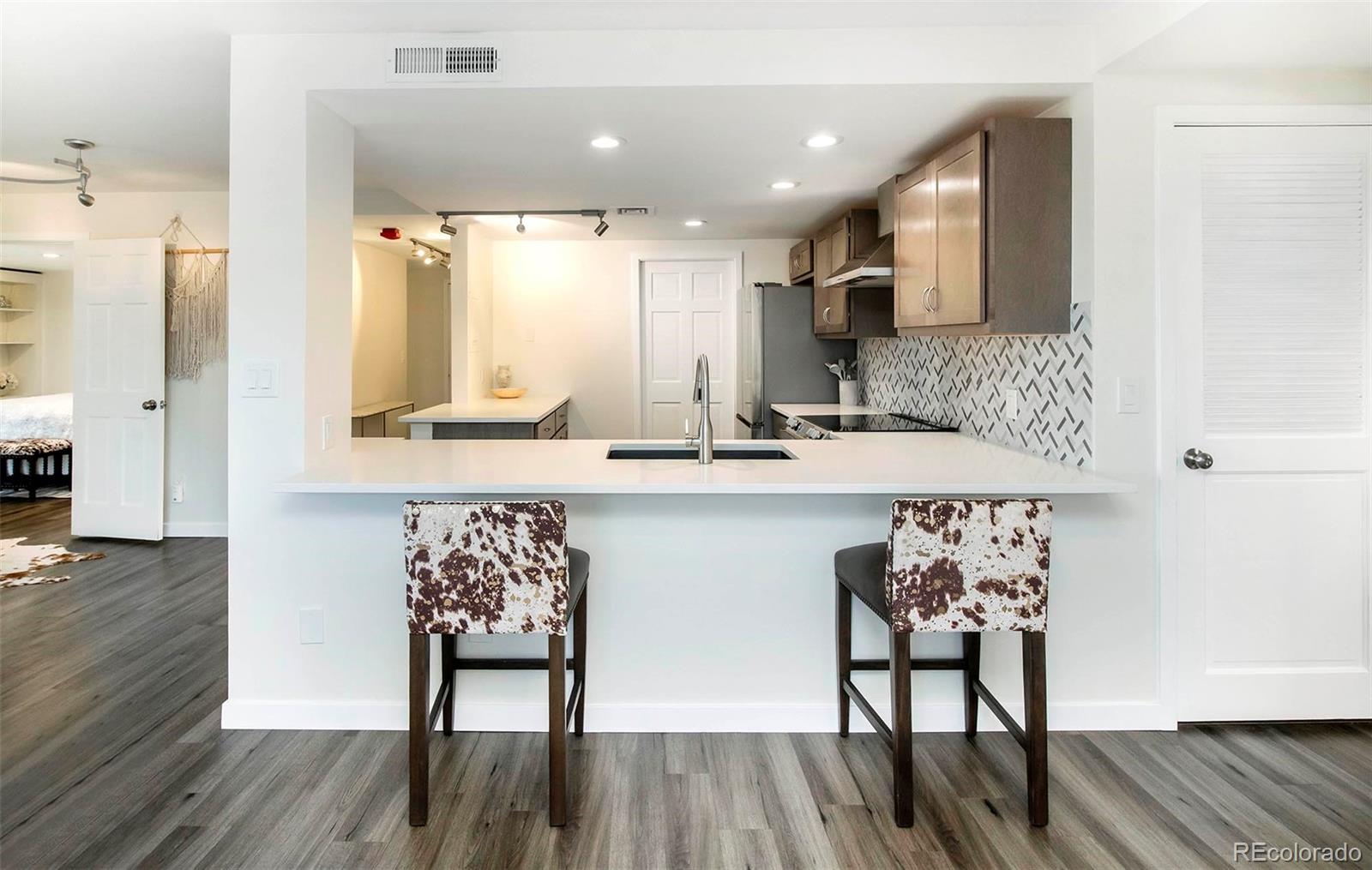 MLS Image #15 for 800  pearl street,denver, Colorado