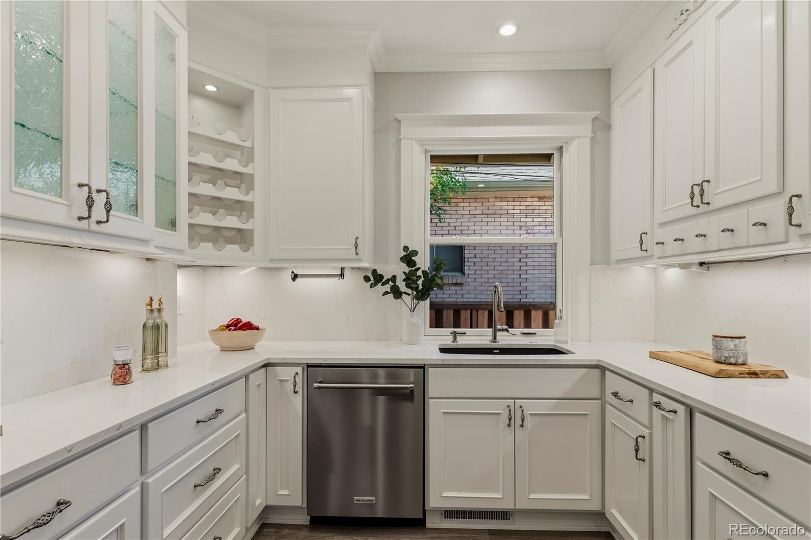 MLS Image #25 for 1015 s corona street,denver, Colorado