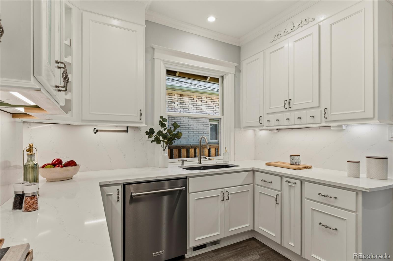 MLS Image #26 for 1015 s corona street,denver, Colorado