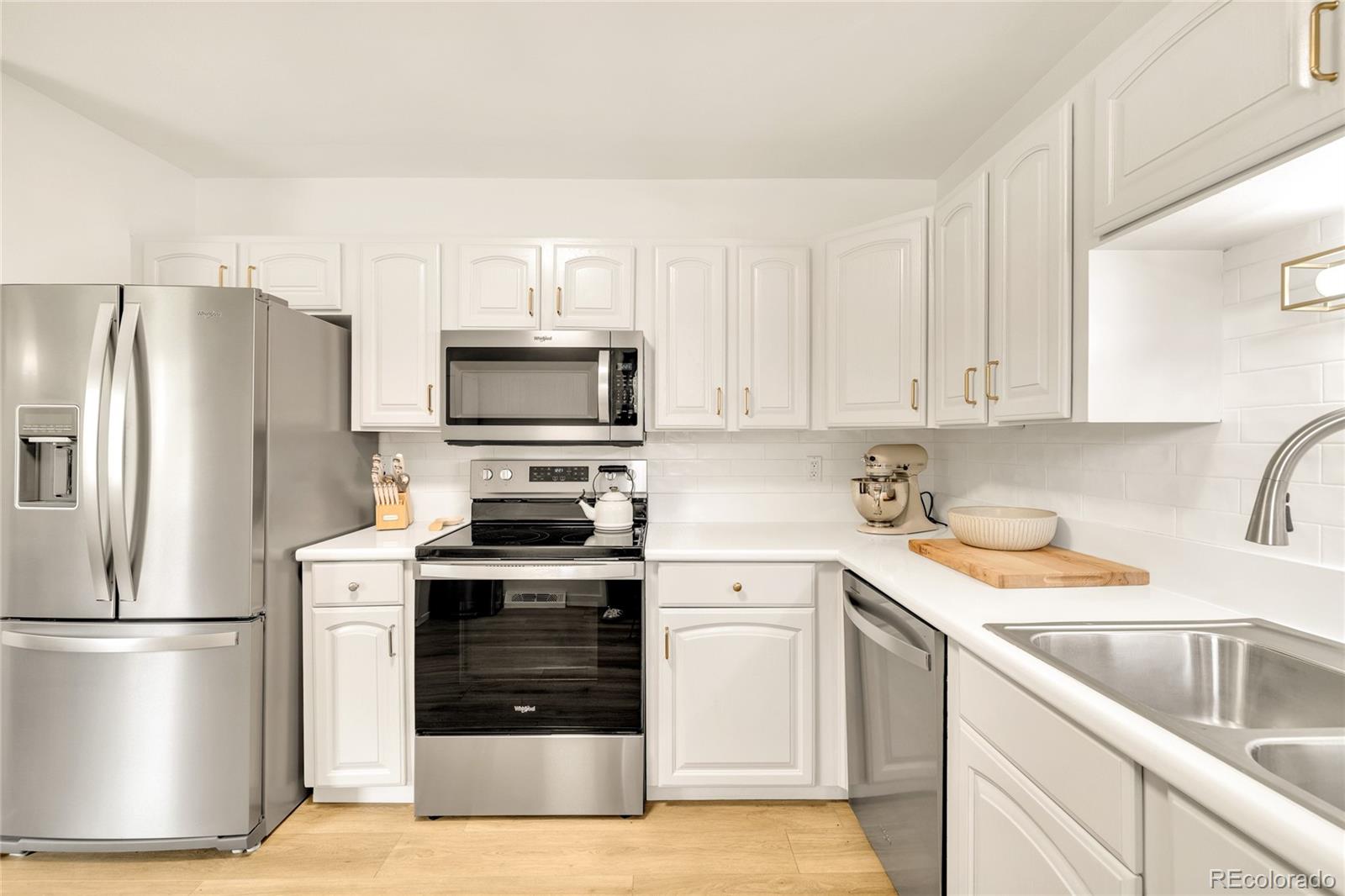 MLS Image #7 for 1535 s zang court,lakewood, Colorado