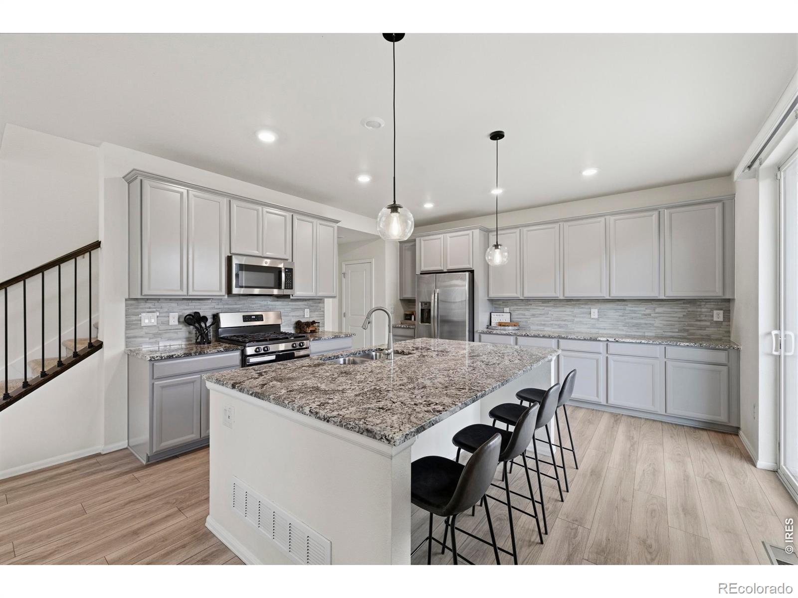MLS Image #14 for 562  vicot way,fort collins, Colorado