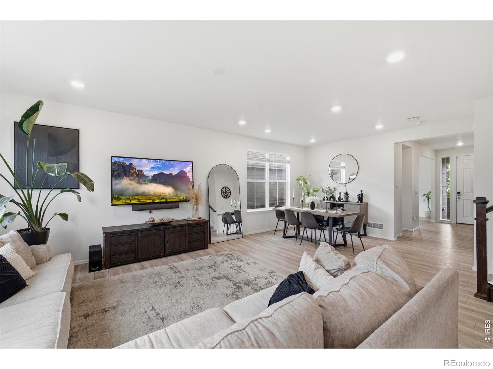 MLS Image #7 for 562  vicot way,fort collins, Colorado