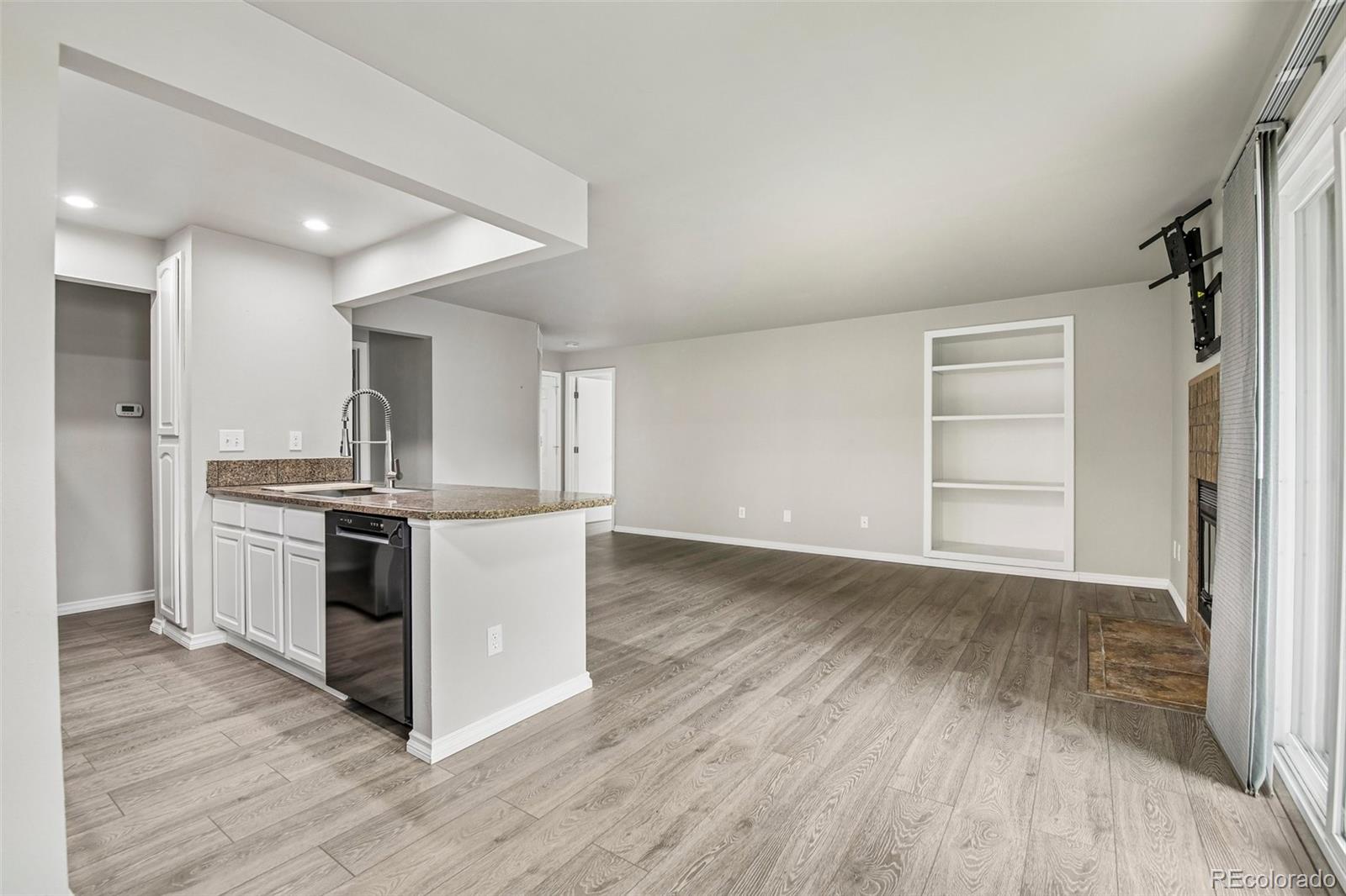 MLS Image #4 for 5565 w 76th avenue,arvada, Colorado