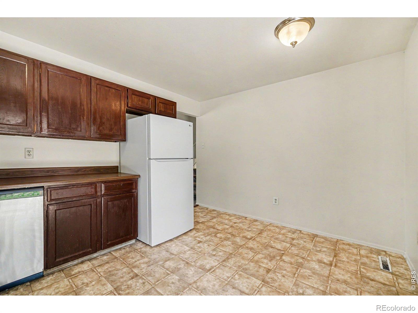MLS Image #8 for 1351  alpine place,loveland, Colorado