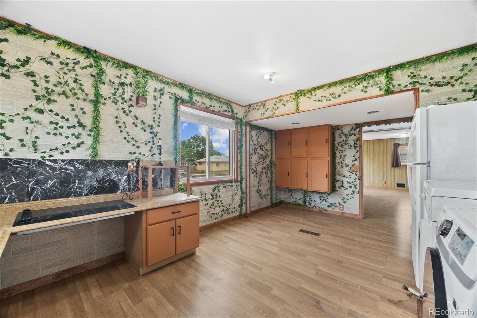MLS Image #10 for 1595 s wolff street,denver, Colorado