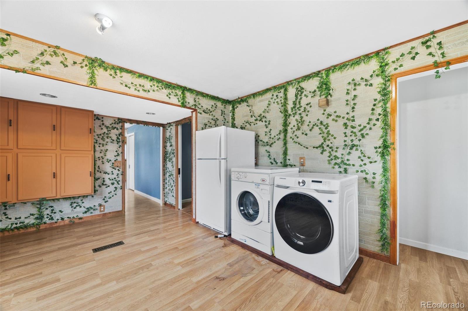 MLS Image #11 for 1595 s wolff street,denver, Colorado