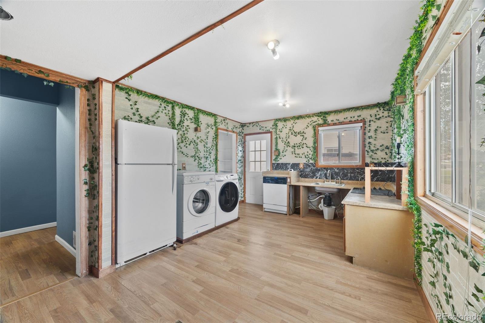 MLS Image #7 for 1595 s wolff street,denver, Colorado
