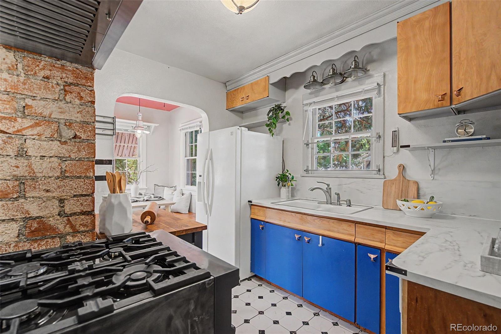 MLS Image #11 for 732 n hancock avenue,colorado springs, Colorado