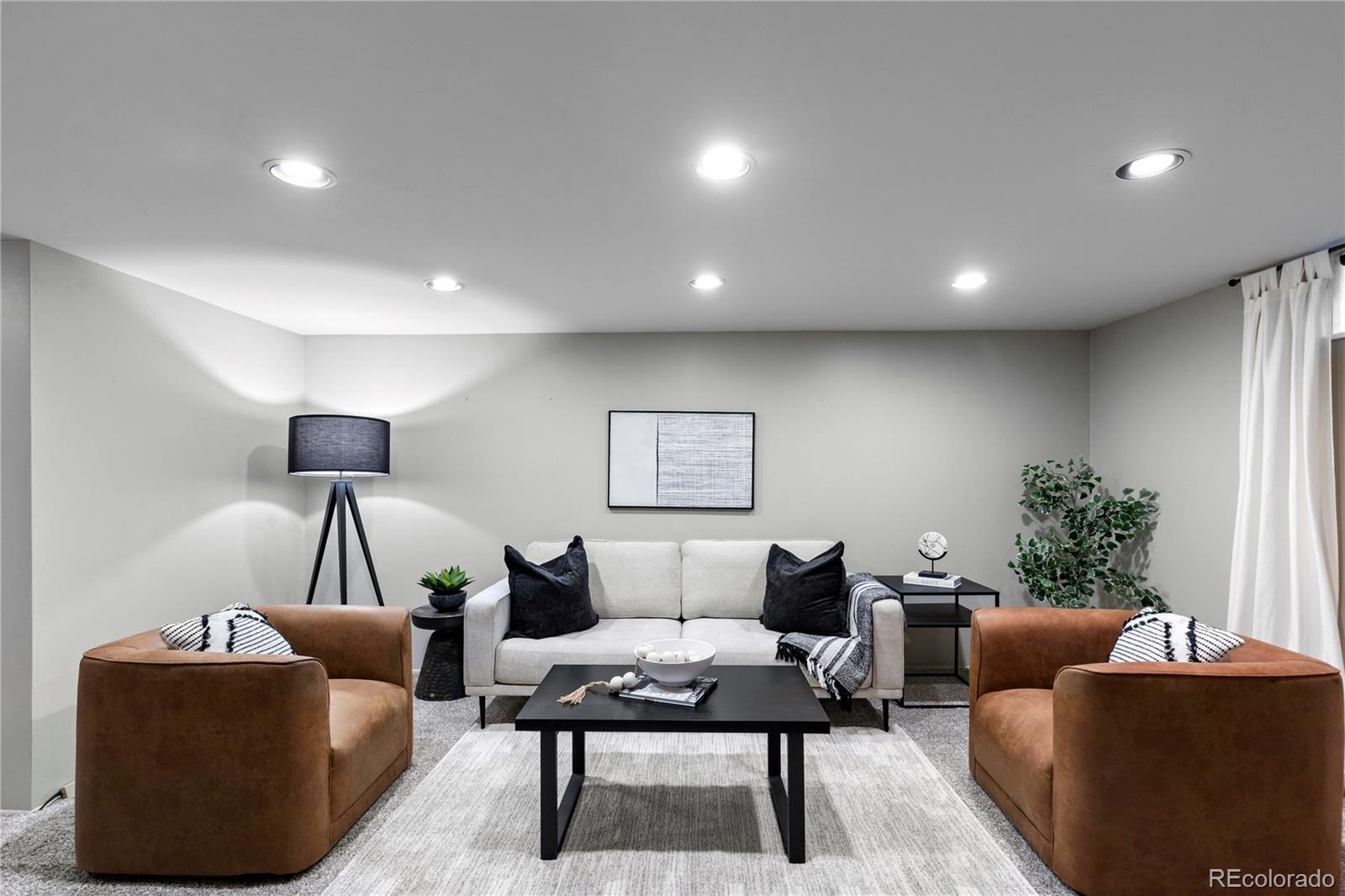 MLS Image #15 for 5979 s windermere street,littleton, Colorado
