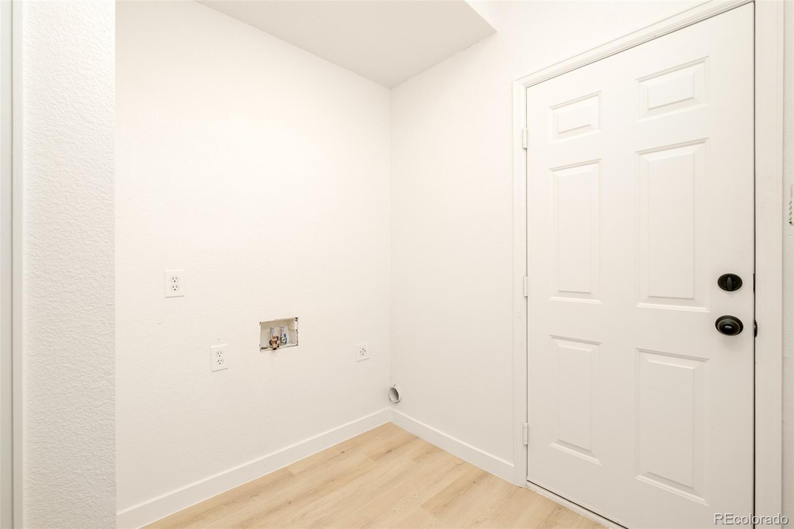 MLS Image #17 for 7828 e lowry boulevard,denver, Colorado