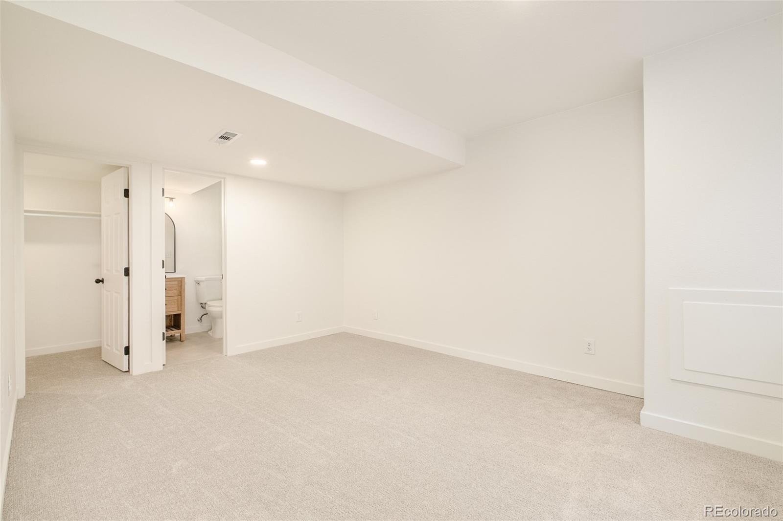 MLS Image #25 for 7828 e lowry boulevard,denver, Colorado