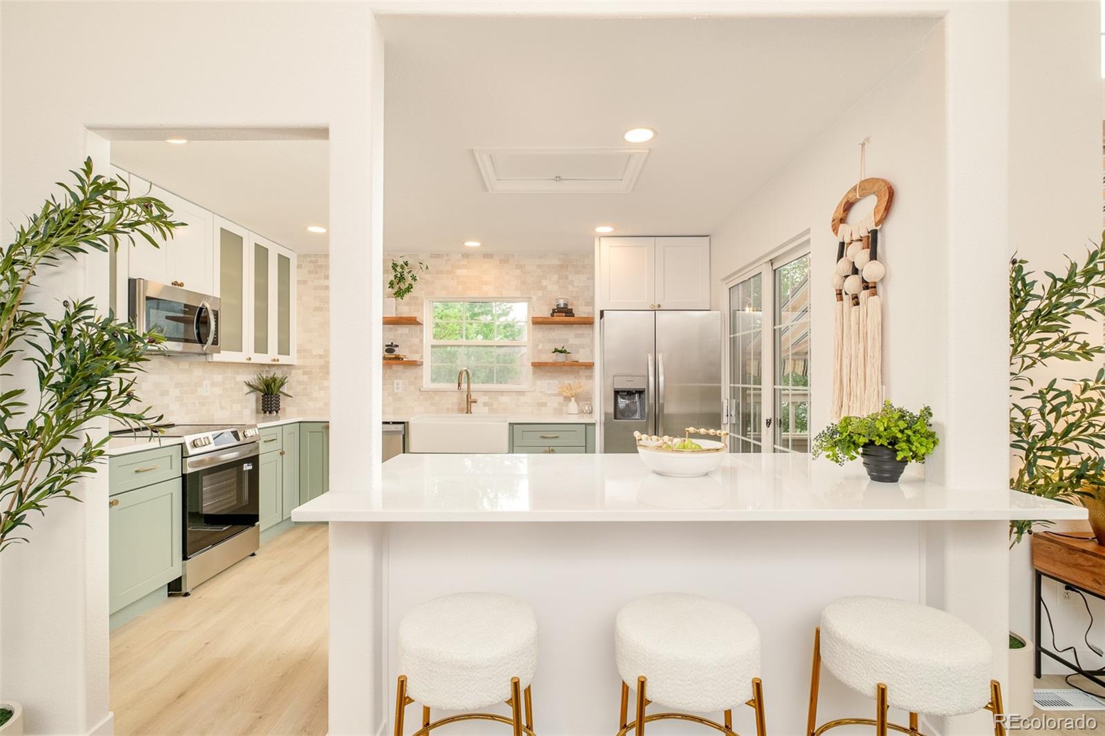 MLS Image #8 for 7828 e lowry boulevard,denver, Colorado