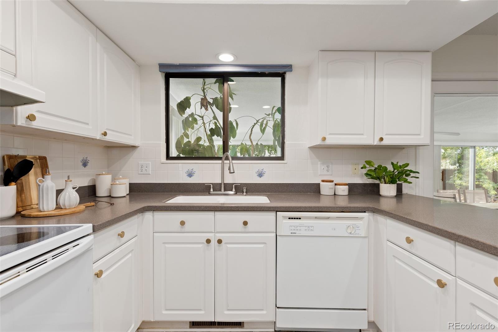 MLS Image #7 for 1046 e 6th circle,broomfield, Colorado
