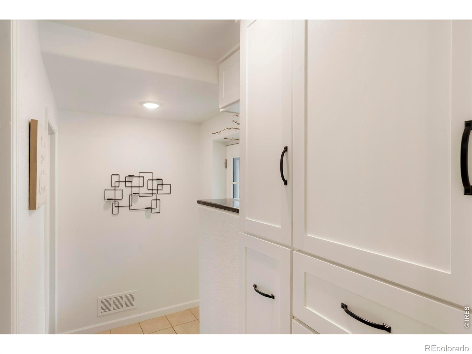 MLS Image #9 for 814  baker street,longmont, Colorado