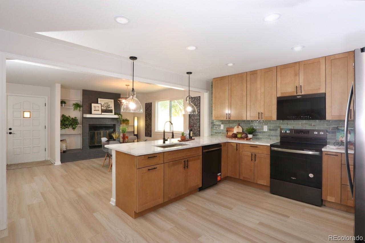 MLS Image #11 for 805  perry street,denver, Colorado