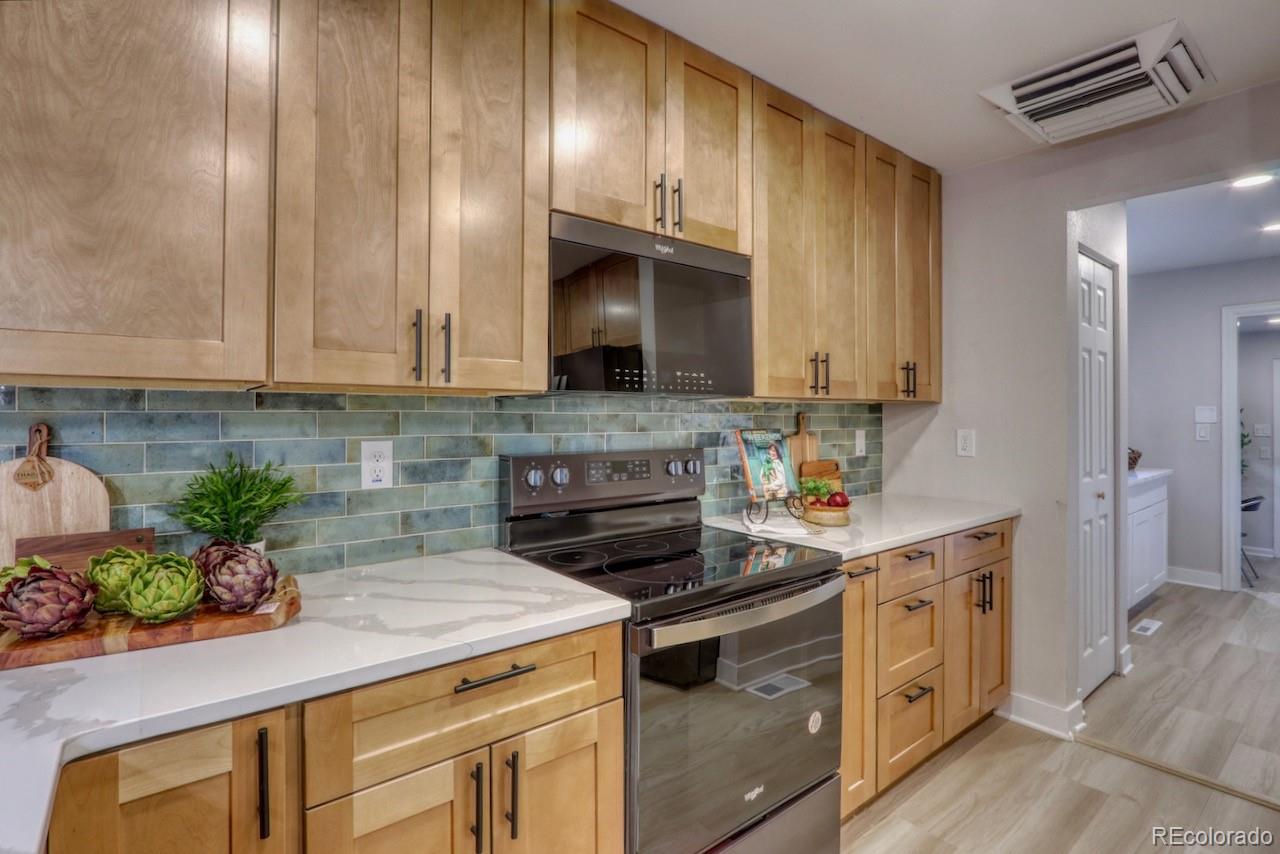 MLS Image #13 for 805  perry street,denver, Colorado