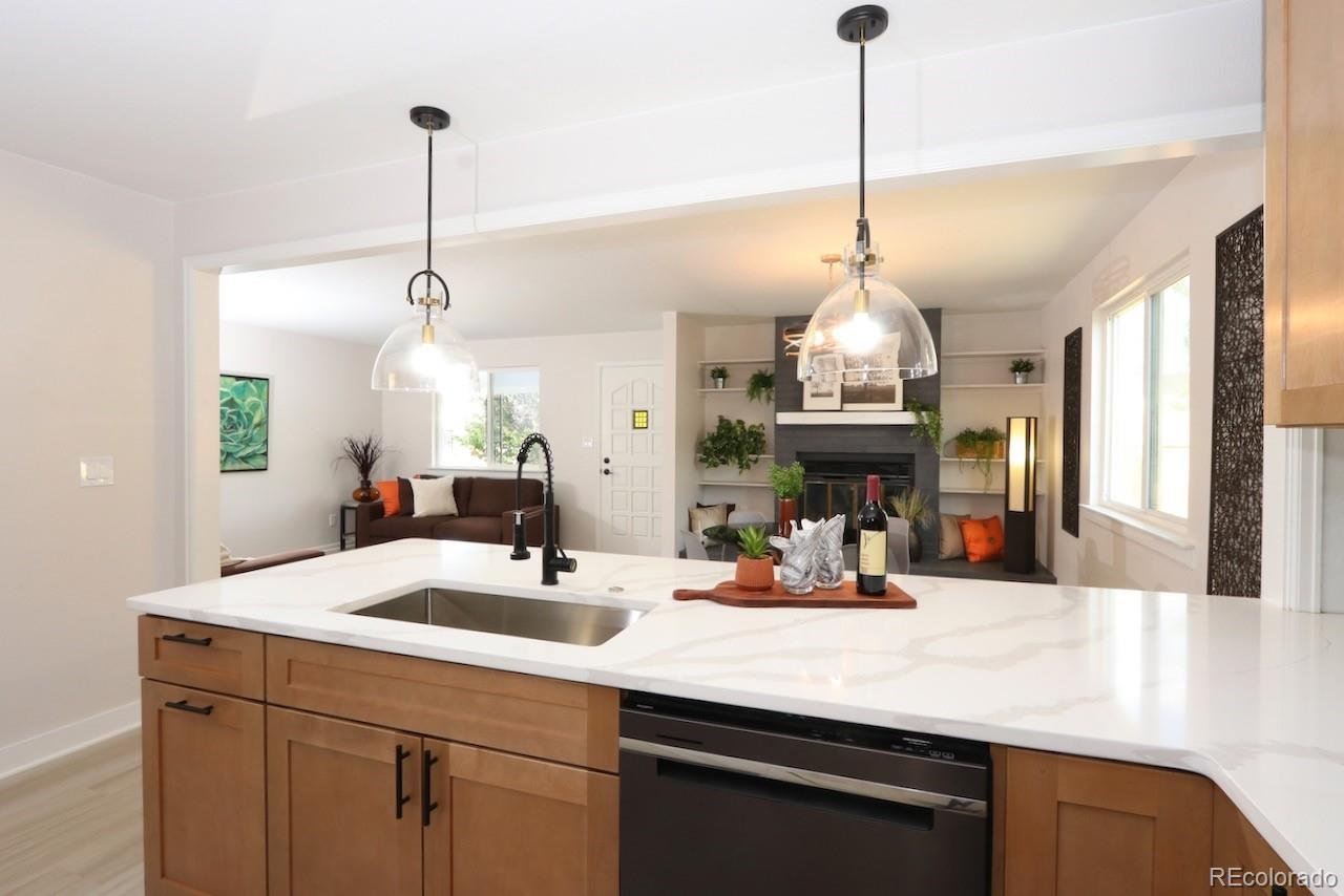 MLS Image #14 for 805  perry street,denver, Colorado